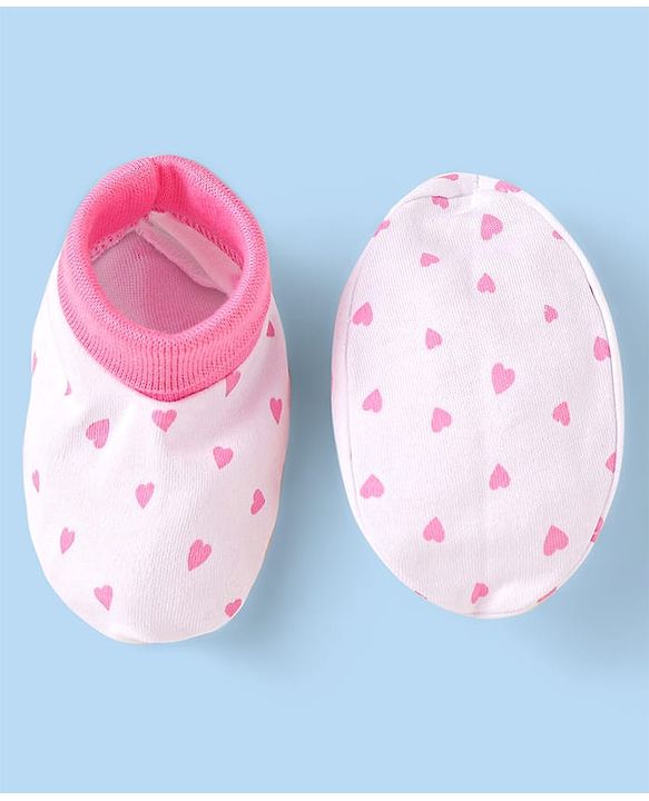 Babyhug 100% Cotton Knit Cap Mittens & Booties With Heart Print & Bow Applique White & Pink - Diameter 10 cm