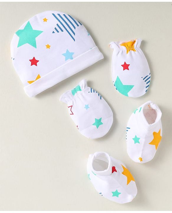 Babyhug Disney Interlock Knit Cap Mittens & Booties Set With Dalmatians Graphics White - Diameter 16 cm