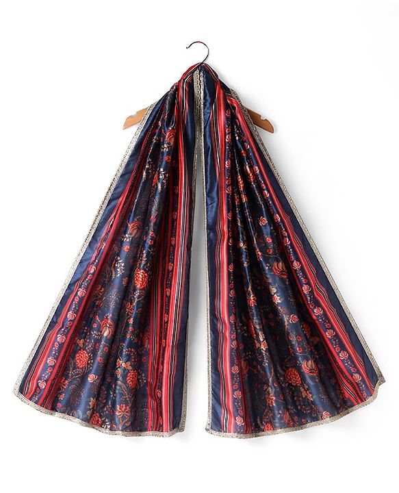 Pine Kids Woven Three Fourth Sleeves Kurta Churidar Set with Dupatta & Floral Embellisment and Lace Detailing - Red