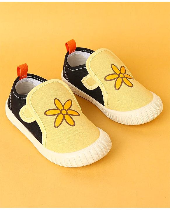 Cute Walk by Babyhug Velcro Closure Casual Shoes with Floral Print - Yellow