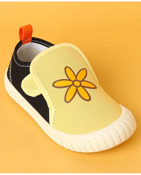 Cute Walk by Babyhug Velcro Closure Casual Shoes with Floral Print - Yellow