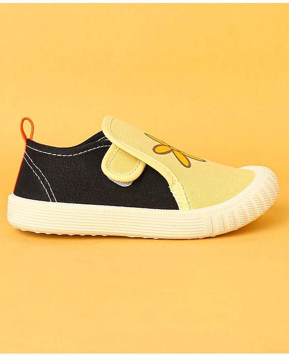 Cute Walk by Babyhug Velcro Closure Casual Shoes with Floral Print - Yellow