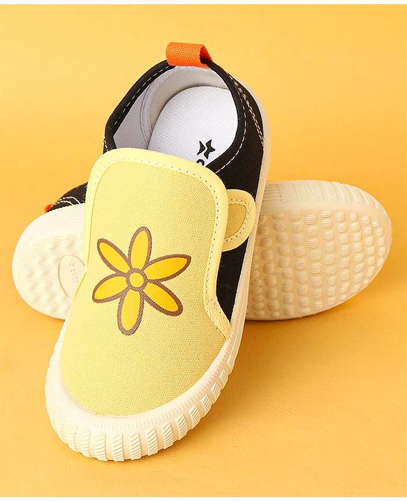Cute Walk by Babyhug Velcro Closure Casual Shoes with Floral Print - Yellow