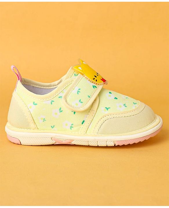 Cute Walk by Babyhug Velcro Closure Casual Shoes with Kitty Patch - Light Yellow