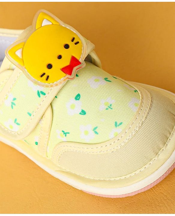 Cute Walk by Babyhug Velcro Closure Casual Shoes with Kitty Patch - Light Yellow