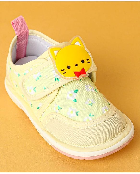 Cute Walk by Babyhug Velcro Closure Casual Shoes with Kitty Patch - Light Yellow
