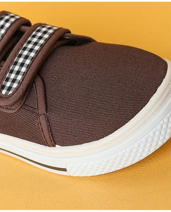Cute Walk by Babyhug Velcro Closure Casual Shoes with Checks - Charcoal Grey