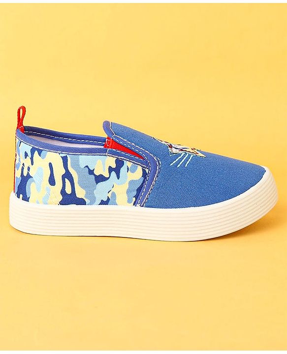 Cute Walk by Babyhug Slip On  Casual Shoes With Star Patch - Blue