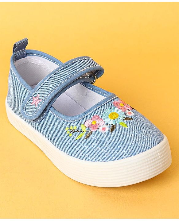 Cute Walk by Babyhug Velcro Closure Casual Shoes with Floral Embroidery Detailing - Pink