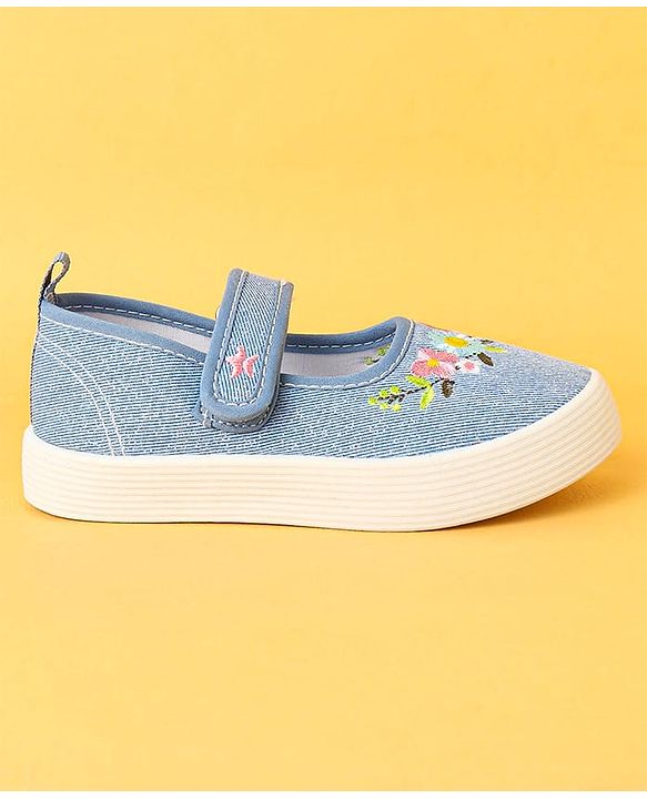 Cute Walk by Babyhug Velcro Closure Casual Shoes with Floral Embroidery Detailing - Pink