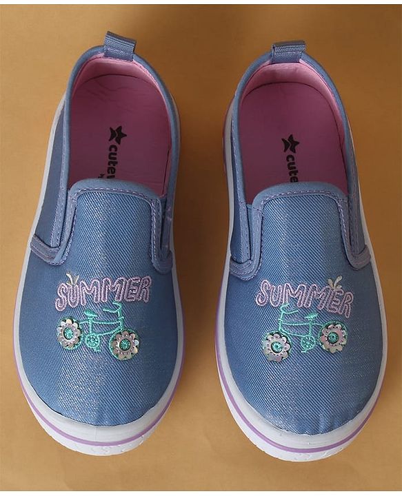 Cute Walk by Babyhug Slip On Casual Shoes with Cycle Embroidery -  White