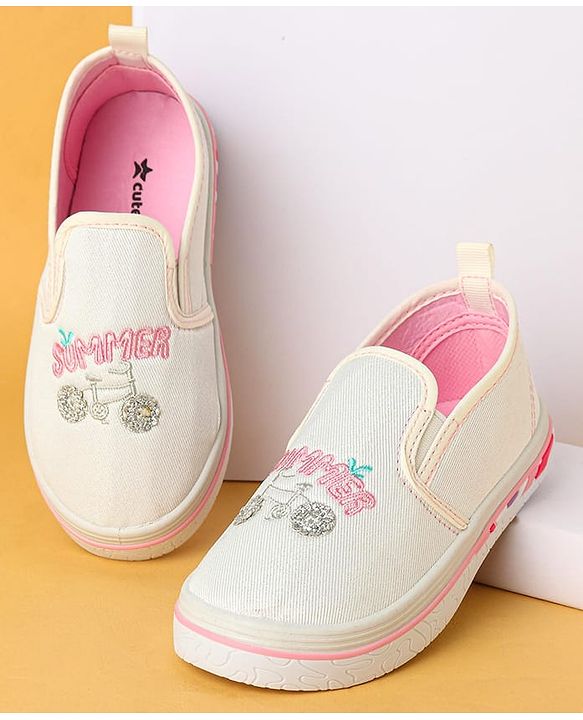 Cute Walk by Babyhug Slip On Casual Shoes Cycle Embroidery-  White