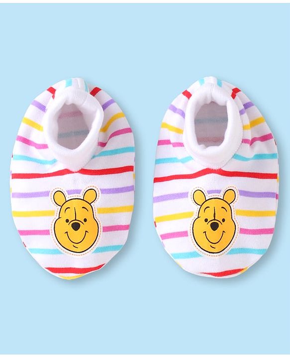 Babyhug Disney Interlock Knit Cap Mittens & Booties With Winnie The Pooh Print White - Diameter 10.5