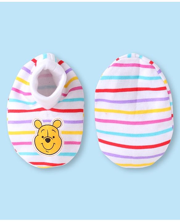 Babyhug Disney Interlock Knit Cap Mittens & Booties With Winnie The Pooh Print White - Diameter 10.5