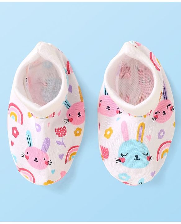 Babyhug 100% Cotton Knit Cap Mittens & Booties With Animal & Floral Print White - Diameter 10cm