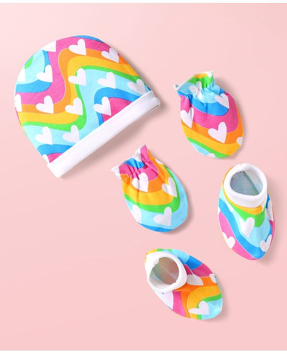 Babyhug 100% Cotton Interlock Knit Cap Mittens & Booties Set with Heart Print & Color Block Design Multicolor - Diameter 14 cm