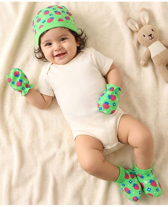 Babyhug 100% Cotton Cap Mittens & Booties Set With Floral & Tropical Theme Print Green - Diameter 14 cm