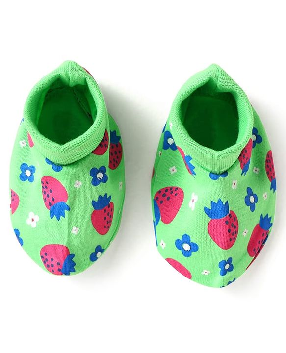 Babyhug 100% Cotton Cap Mittens & Booties Set With Floral & Tropical Theme Print Green - Diameter 14 cm