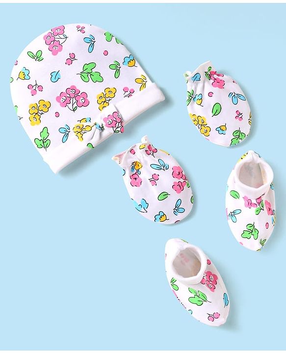 Babyhug 100% Cotton Interlock Knit Cap Mittens & Booties Set With Floral Print White - Diameter 16 cm