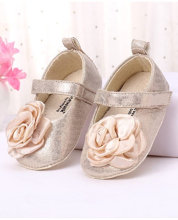 Cute Walk by Babyhug Velcro Closure Booties with Floral Applique - Pink