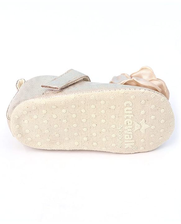 Cute Walk by Babyhug Velcro Closure Booties with Floral Applique - Pink