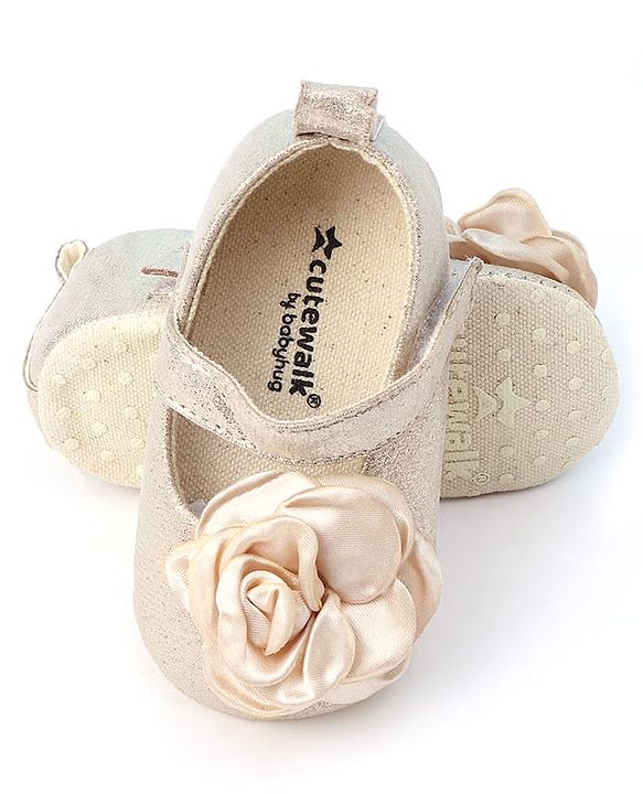 Cute Walk by Babyhug Velcro Closure Booties with Floral Applique - Pink