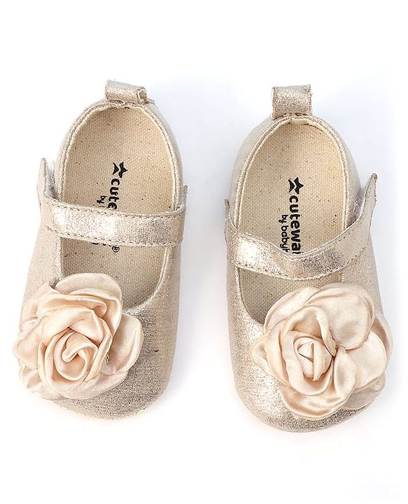 Cute Walk by Babyhug Velcro Closure Booties with Floral Applique - Pink
