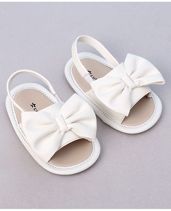 Cute Walk by Babyhug Booties with Back Strap & Bow Applique - White