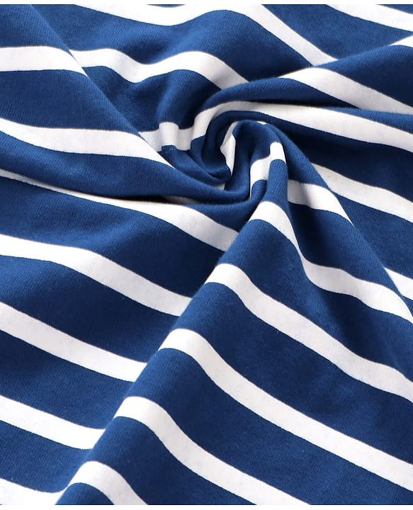 Babyhug Terry Knit Hooded Towel With Striped & Giraffe Print L 72 x B 71 cm - Navy Blue
