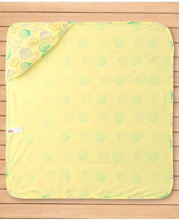 Babyhug Interlock Knit Hooded Wrapper with Sea Life Print L 76.2 x B 76.2 cm - Yellow