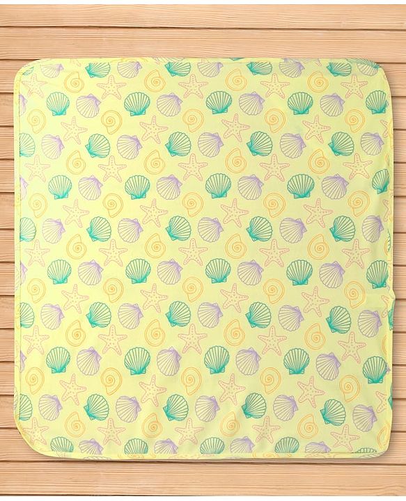 Babyhug Interlock Knit Hooded Wrapper with Sea Life Print L 76.2 x B 76.2 cm - Yellow