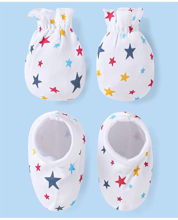 Babyhug 100% Cotton Interlock Knit Mittens & Booties Set with Stars Print - White