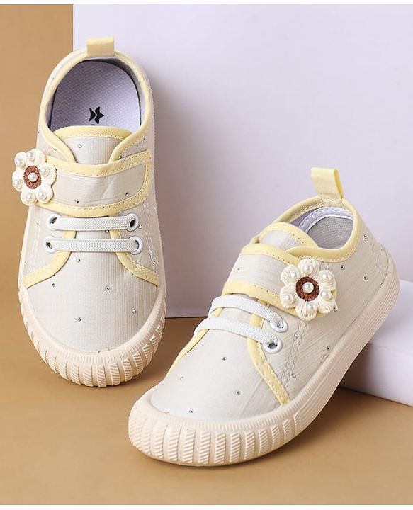 Cute Walk by Babyhug Velcro Closure Casual Shoes with Floral Applique - Beige