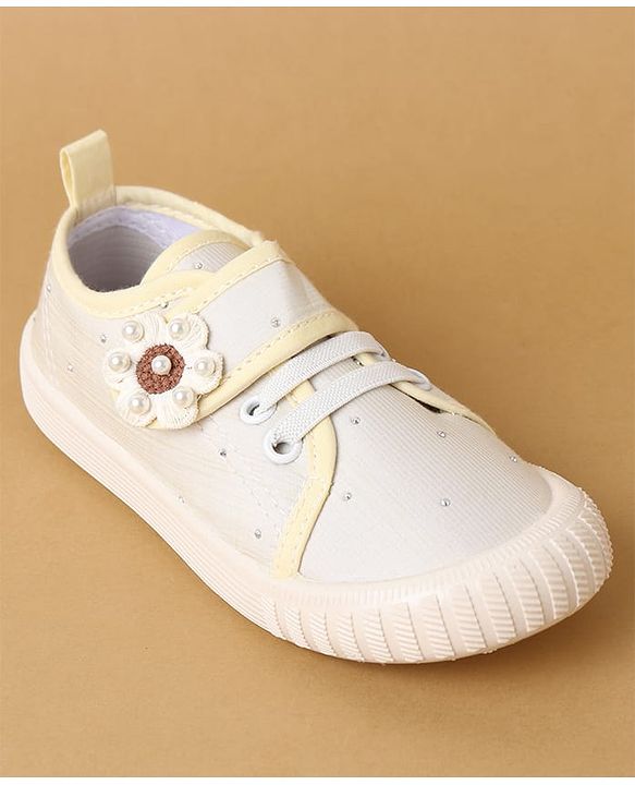 Cute Walk by Babyhug Velcro Closure Casual Shoes with Floral Applique - Beige