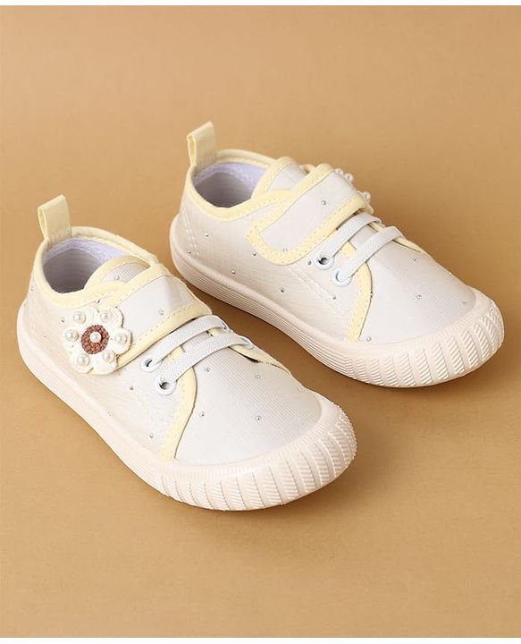 Cute Walk by Babyhug Velcro Closure Casual Shoes with Floral Applique - Beige