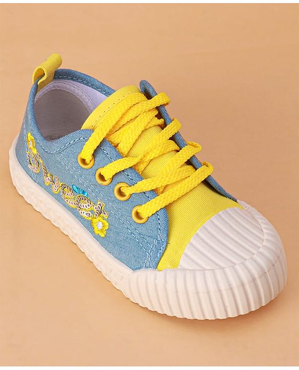 Cute Walk by Babyhug Lace Up Closure Casual Shoes with Sequin Applique - Fuchsia
