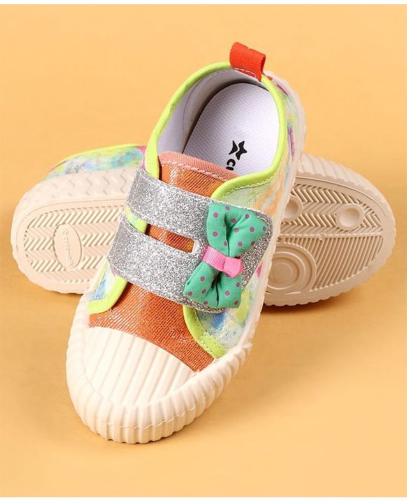 Cute Walk by Babyhug Casual Shoes with Velcro Closure & Bow Applique - Green & Orange