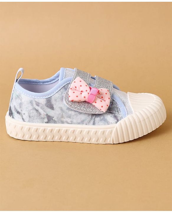 Cute Walk by Babyhug Casual Shoes with Velcro Closure & Bow Applique - Green & Orange