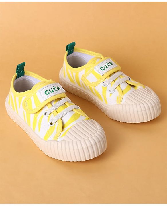 Cute Walk by Babyhug Velcro Closure Casual Shoes With Text Print - Yellow