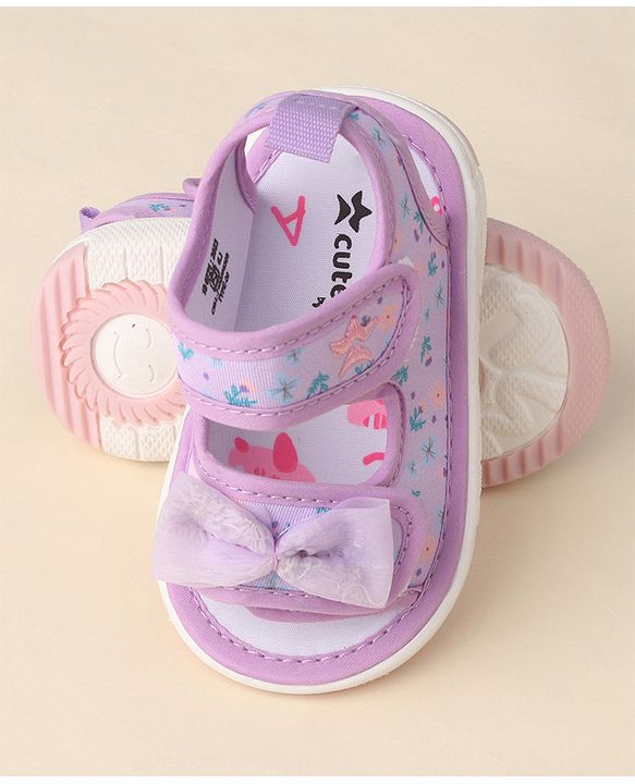 Cute Walk by Babyhug Sandals with Velcro Closure Floral Print & Bow Applique - Pink