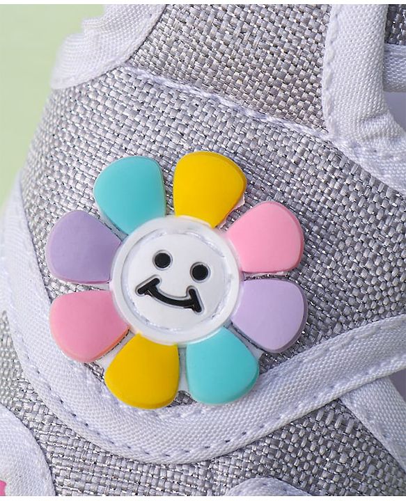 Cute Walk by Babyhug Sandals with Velcro Closure & Floral Applique - Pink