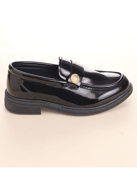 Cute Walk by Babyhug Loafers with Applique - Black