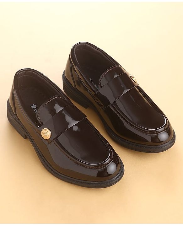 Cute Walk by Babyhug Loafers with Applique - Black