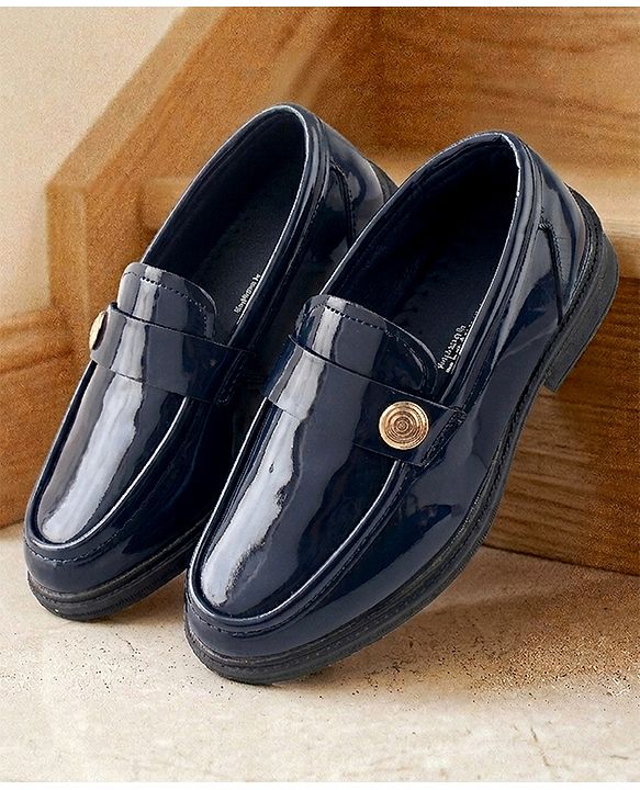 Cute Walk by Babyhug Loafers with Applique - Black
