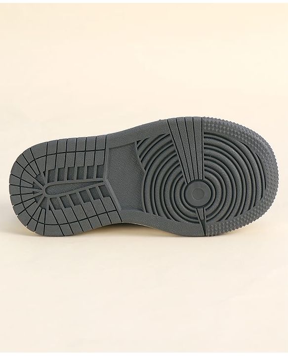 Cute Walk by Babyhug Slip On 3D Applique Loafers - Black
