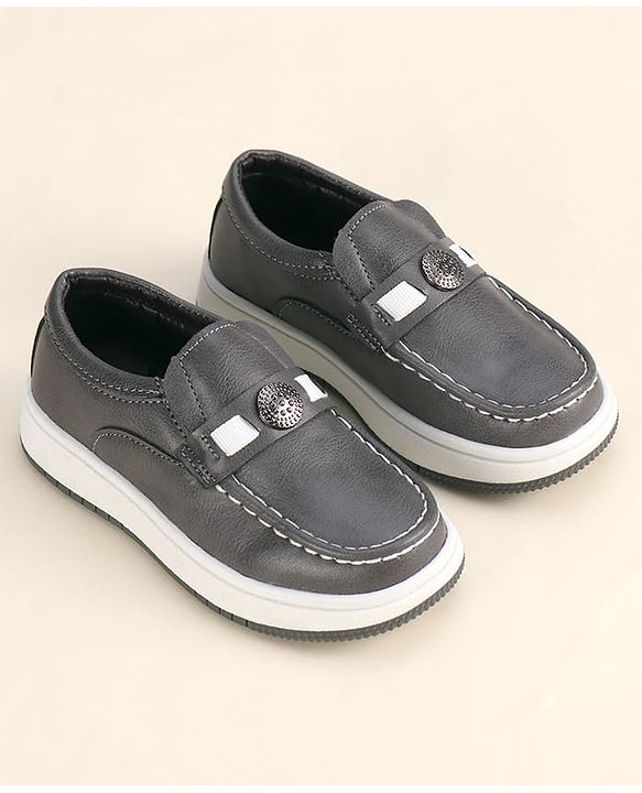 Cute Walk by Babyhug Slip On 3D Applique Loafers - Black