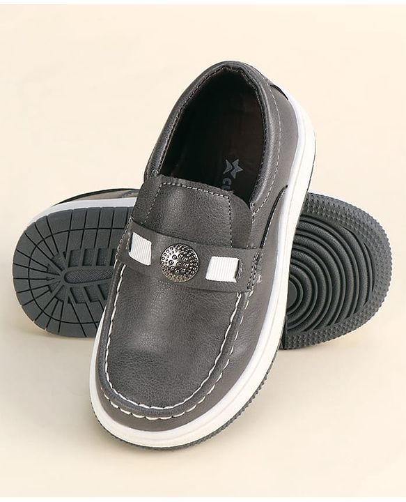 Cute Walk by Babyhug Slip On 3D Applique Loafers - Black