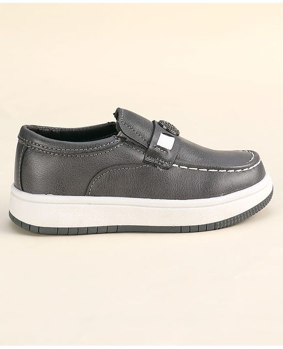 Cute Walk by Babyhug Slip On 3D Applique Loafers - Black
