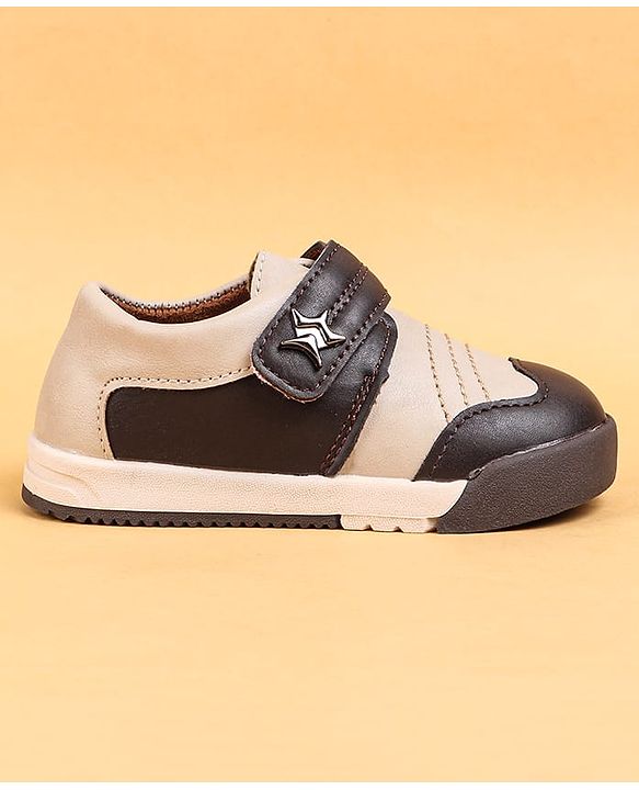 Cute Walk by Babyhug Casual Shoes with Velcro Closure - Brown & Beige
