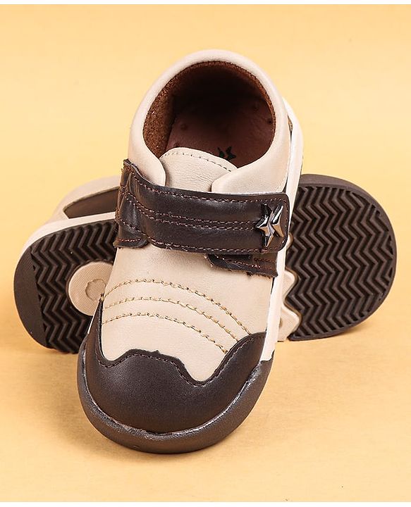 Cute Walk by Babyhug Casual Shoes with Velcro Closure - Brown & Beige